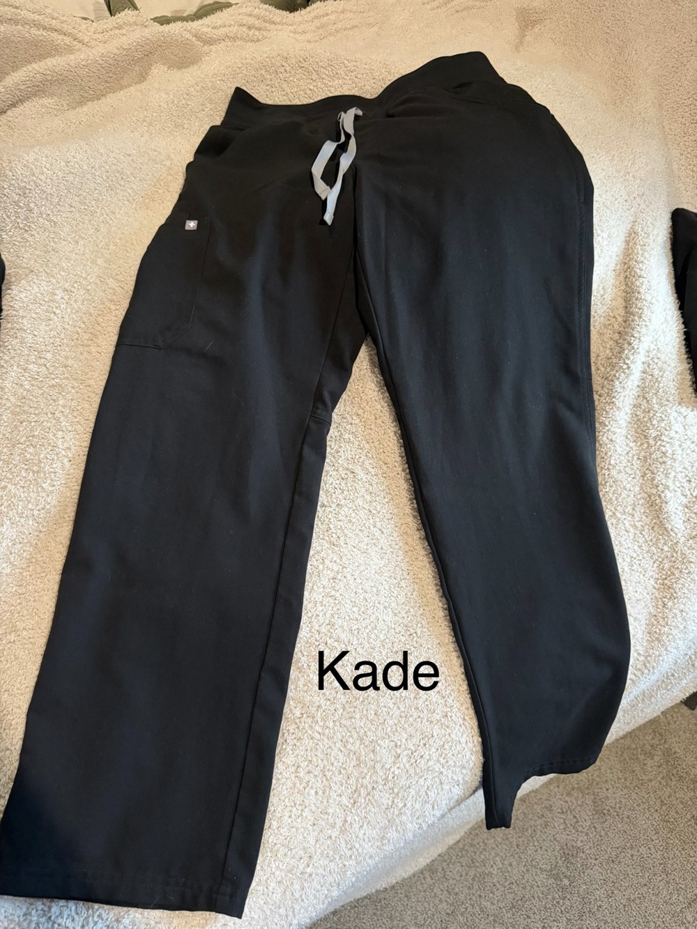 FIGS black Kade scrub pants